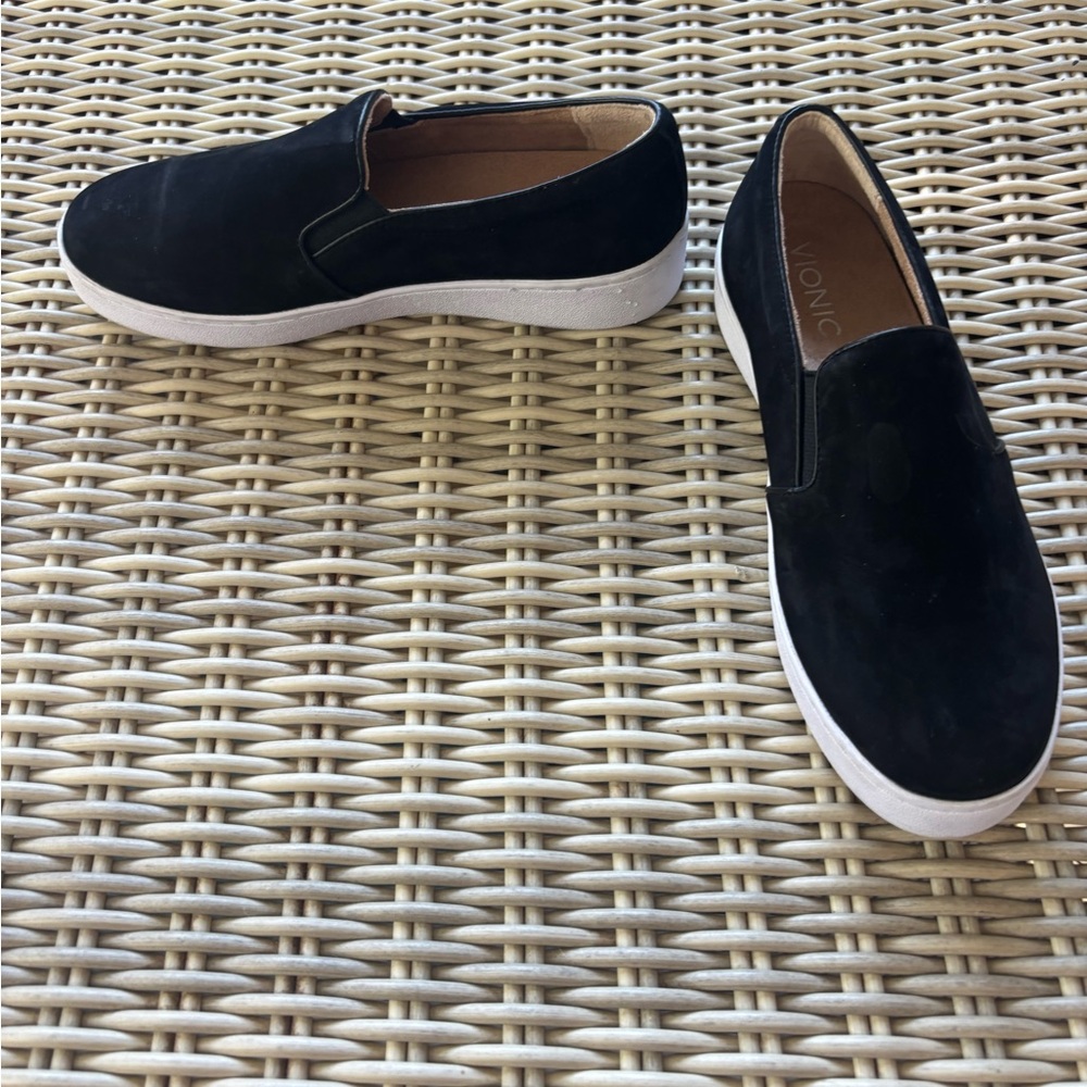 Vionic Black Suede Midi Slip On‎ Sneakers size 7.5 workwear athleisure classic